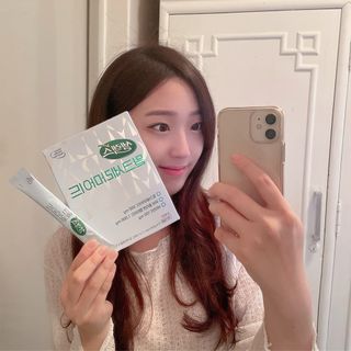 셀렉스스포츠 셀렉스 밀크세라마이드 저분자피쉬콜라겐 28포 X 1박스 — 5점을 준 리뷰어가 2021년 5월 올린 사용 사진