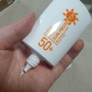 약손명가코스메틱 에오스보떼 퍼펙트 선 프로텍터 선크림 / 인_아웃 스킨 핏 비비크림 세트 구성 — 5점을 준 리뷰어가 2021년 7월 올린 사용 사진