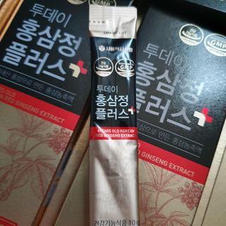 서울약사신협_투데이홍삼정플러스스틱_10g x 30포 — 5점을 준 리뷰어가 2021년 3월 올린 사용 사진