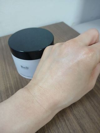 비엔디 2NOW[한글]]BnD 바디 미백 겨드랑이 크림 — 5점을 준 리뷰어가 2025년 2월 올린 사용 사진