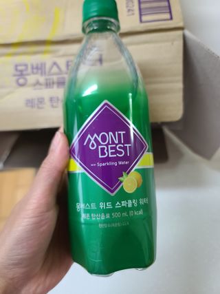몽베스트 Montbest with Sparkling water Lemon OR Lime 20병(랜덤) — 5점을 준 리뷰어가 2021년 10월 올린 사용 사진