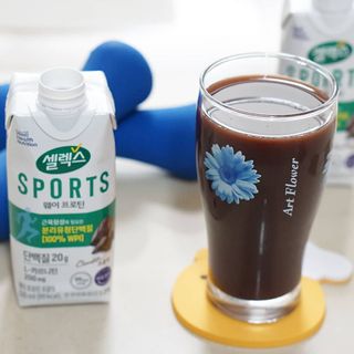 셀렉스스포츠 셀렉스 스포츠 웨이 프로틴 초콜릿 _ 330ml x 12팩 — 5점을 준 리뷰어가 2021년 3월 올린 사용 사진