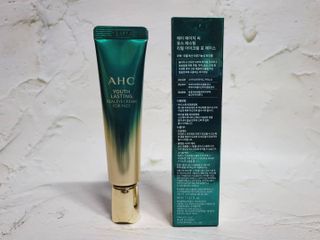 [NEW 탄력유턴 아이크림] AHC 유스 래스팅 리얼 아이크림 포 페이스 — 5점을 준 리뷰어가 2021년 3월 올린 사용 사진