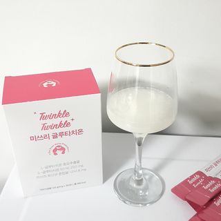 메디포스트 모비타 미쓰리 글루타치온 30포 — 4점을 준 리뷰어가 2022년 12월 올린 사용 사진