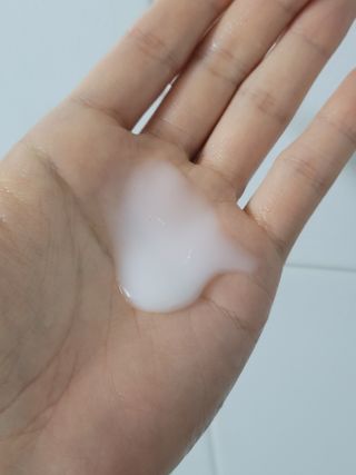 방방곳곳 편림초 마이크로바이옴 샴푸 — 5점을 준 리뷰어가 2022년 3월 올린 사용 사진