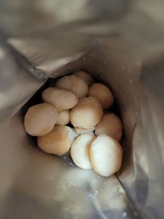 도이퉁 마카다미아 넛 90g  로얄 마카넛 오리지널 쏠트 허니 — 5점을 준 리뷰어가 2021년 3월 올린 사용 사진