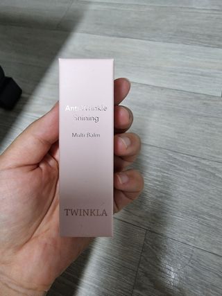 트윙클라 안티링클 샤이닝 멀티밤 — 5점을 준 리뷰어가 2022년 6월 올린 사용 사진