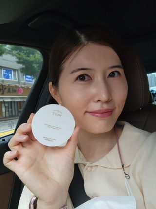 위뜨 글로시 레이어 쿠션 — 5점을 준 리뷰어가 2022년 7월 올린 사용 사진
