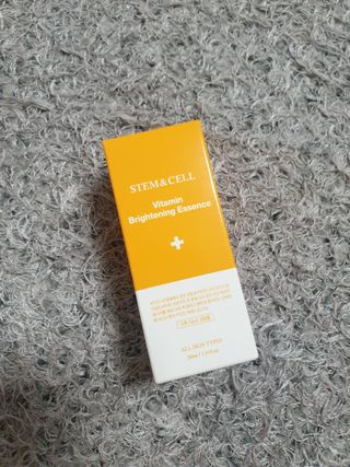 체르엠 스템앤셀 비타민 브라이트닝 에센스 30ml 1개 — 5점을 준 리뷰어가 2021년 12월 올린 사용 사진