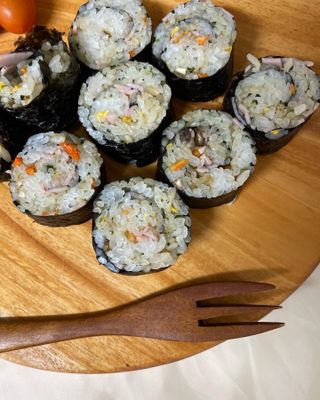 해풀잎 누구나 김밥*1ea [(혼합야채 35g *1ea,  김밥김 (5g, 5ea),  양념간장 (6g, 5ea), 참기름(5g, 2ea)] — 5점을 준 리뷰어가 2022년 8월 올린 사용 사진