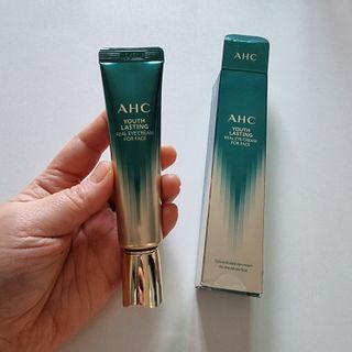 [NEW 탄력유턴 아이크림] AHC 유스 래스팅 리얼 아이크림 포 페이스 — 5점을 준 리뷰어가 2021년 3월 올린 사용 사진