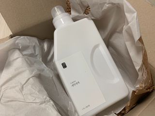 [생활공작소] 섬유유연제 + 세탁세제 1.5L 릴리향 — 4.5점을 준 리뷰어가 2021년 2월 올린 사용 사진