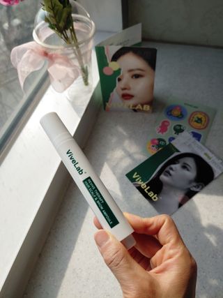 바이브랩 [탈모증상완화] 헤어라인 눈썹 두피앰플 — 5점을 준 리뷰어가 2022년 3월 올린 사용 사진
