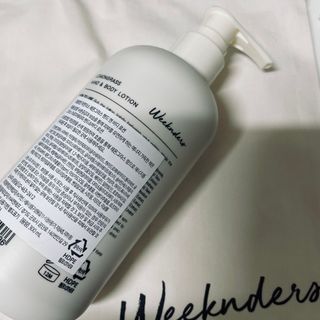[위켄더스] 끈적임 없이 수분감을 채워주는 핸드& 바디로션 1종 랜덤발송 — 5점을 준 리뷰어가 2022년 4월 올린 사용 사진