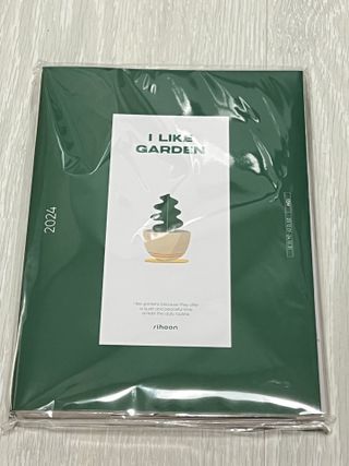 리훈 2024다이어리 아이라이크 모눈다이어리 — 5점을 준 리뷰어가 2023년 9월 올린 사용 사진