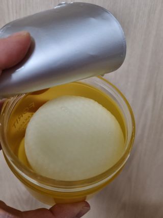 [포잇] 카카두허니씨 미백 톤업패드 190ml 60매 *1개 — 5점을 준 리뷰어가 2023년 1월 올린 사용 사진