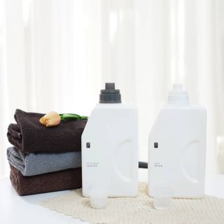 [생활공작소] 섬유유연제 + 세탁세제 1.5L 릴리향 — 4점을 준 리뷰어가 2021년 2월 올린 사용 사진