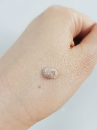 아이앤립 / EYENLIP 아이앤립 루센트 비비크림 2 Color — 4점을 준 리뷰어가 2021년 5월 올린 사용 사진