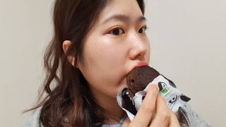 롯데제과 까망카스타드 더블초코 — 5점을 준 리뷰어가 2021년 5월 올린 사용 사진