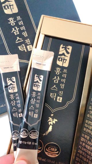 헬스업_천명진프리미엄홍삼스틱_10ml x 30포 — 5점을 준 리뷰어가 2021년 3월 올린 사용 사진