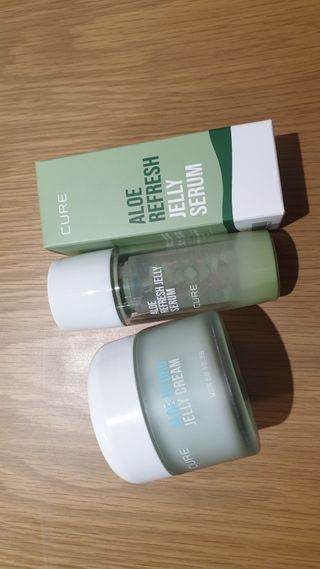 김정문알로에 큐어 큐어 알로에 리프레쉬 젤리 세럼, 큐어 알로에 하이드로 젤리 크림 — 5점을 준 리뷰어가 2021년 3월 올린 사용 사진