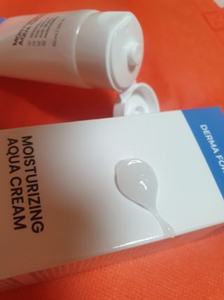 더마포레스트 모이스처라이징 아쿠아크림 / 수분크림 히알루론산 펩타이드 보습 미백 주름개선 — 5점을 준 리뷰어가 2021년 6월 올린 사용 사진