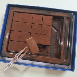 연말/새해선물 요즘 트렌드 오트밀크 생초콜릿 호불호 없는 카카올라 Bast 밀크생초콜릿 — 5점을 준 리뷰어가 2021년 10월 올린 사용 사진