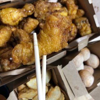[교촌치킨 영등포역점] 치킨 메뉴 중 택1 — 5점을 준 리뷰어가 2021년 1월 올린 사용 사진