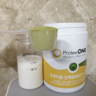 프로티원 단백질쉐이크 녹차맛 2주분 1통+보틀 — 5점을 준 리뷰어가 2021년 4월 올린 사용 사진