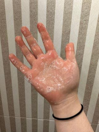 오투에니원 인컨보 바디 퍼퓸 샤워 젤 200ml — 5점을 준 리뷰어가 2023년 1월 올린 사용 사진