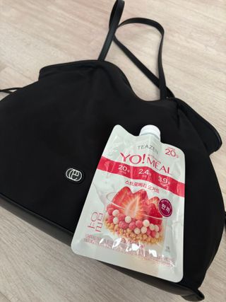 [티젠] 요밀 오리지널 요거트 & 티젠 요밀 스트로베리 요거트 — 5점을 준 리뷰어가 2025년 9월 올린 사용 사진