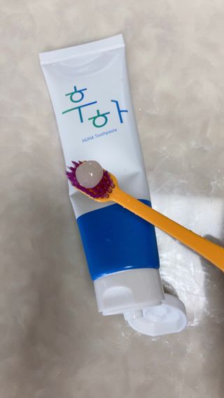 [심폐소생소] 무불소 임산부 천연 치약 — 5점을 준 리뷰어가 2021년 10월 올린 사용 사진
