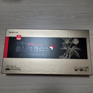 서울약사신협_투데이홍삼정플러스스틱_10g x 60포 — 5점을 준 리뷰어가 2021년 6월 올린 사용 사진