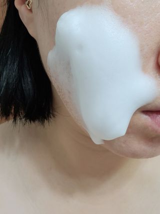 헤어플러스 콴디 아침세안제 폼클렌징 퓨어 어니스티 모닝클렌저 — 5점을 준 리뷰어가 2021년 6월 올린 사용 사진