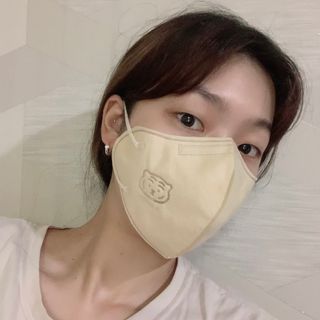 [숨그림]  덴탈마스크 짱구 우리아이 그리고 내가 쓰는 믿을수있는 케릭터 마스크  16종 — 5점을 준 리뷰어가 2021년 10월 올린 사용 사진
