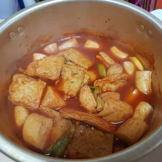 (주)성경순만두 곤약만두.콘치즈만두,삼각당면만두,당면 야끼만두,대구전통 납작만두,떡뽁이 매콤소스,달콤소스 — 5점을 준 리뷰어가 2023년 4월 올린 사용 사진