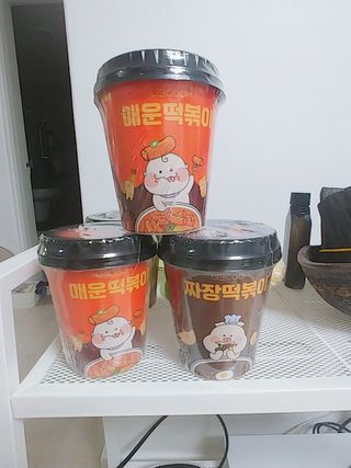 유비쿡 컵떡볶이 매운컵떡볶이2개/ 짜장컵떡볶이 2개  총 4개세트 — 5점을 준 리뷰어가 2021년 7월 올린 사용 사진