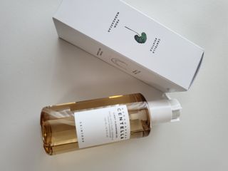 스킨1004 [SKIN1004] 마다가스카르 센텔라 라이트 클렌징 오일 200ml — 5점을 준 리뷰어가 2024년 7월 올린 사용 사진