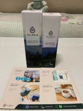 오일아리아 뉴트리 모이스처라이징 세사미 씨드 오일로션 & 데일리 디톡스 세사미 그라운즈 바디스크럽 — 5점을 준 리뷰어가 2023년 9월 올린 사용 사진