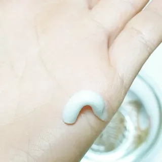 [베러오리진] 무화과 크리미 딥 폼 클렌저/피부 노폐물 & 미세먼지 99 세정 인증 민감성 피부 무자극 인증 — 3점을 준 리뷰어가 2021년 11월 올린 사용 사진