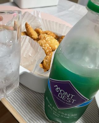 몽베스트 Montbest with Sparkling water Plain 20병 — 5점을 준 리뷰어가 2022년 11월 올린 사용 사진