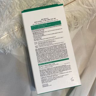 [AHC] 세이프온 에센스 선크림 올리브영 스페셜 증정 기획세트 — 5점을 준 리뷰어가 2022년 6월 올린 사용 사진