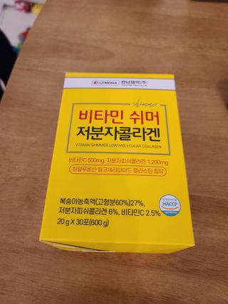 자연에온 경남제약 비타민 쉬머 저분자콜라겐 20g x 30포 — 4점을 준 리뷰어가 2021년 12월 올린 사용 사진