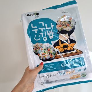 해풀잎 누구나 김밥*1ea [(혼합야채 35g *1ea,  김밥김 (5g, 5ea),  양념간장 (6g, 5ea), 참기름(5g, 2ea)] — 4점을 준 리뷰어가 2022년 7월 올린 사용 사진