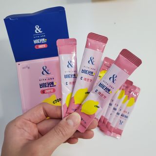 비타앤C 레몬맛, 망고맛 — 5점을 준 리뷰어가 2021년 4월 올린 사용 사진