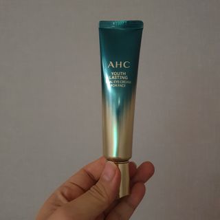 [NEW 탄력유턴 아이크림] AHC 유스 래스팅 리얼 아이크림 포 페이스 — 5점을 준 리뷰어가 2021년 2월 올린 사용 사진