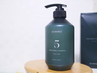 르핸스 퍼포밍 5 샴푸 비반트 포렛/베티버 포그 — 5점을 준 리뷰어가 2023년 1월 올린 사용 사진