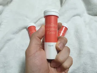 [슬림드랍 석류맛] 건기식 다이어트 보조제 겸 비타민 — 4점을 준 리뷰어가 2022년 2월 올린 사용 사진