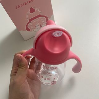 유비맘 트라이탄 코니빨대컵_컬러 랜덤 발송 — 4.5점을 준 리뷰어가 2021년 1월 올린 사용 사진