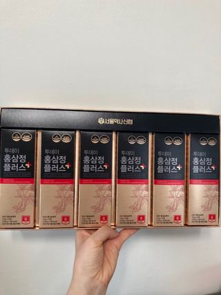 서울약사신협_투데이홍삼정플러스스틱_10g x 60포 — 5점을 준 리뷰어가 2021년 6월 올린 사용 사진